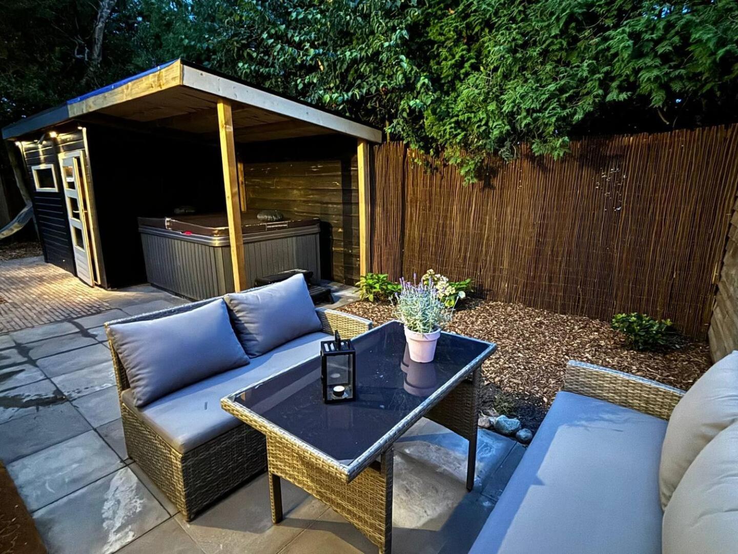 Bed And Breakfast Heerenveen Centrum Met Prive Sauna En Jacuzzi Экстерьер фото